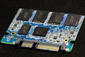 Lire la suite à propos de l’article Le SSD, ce disque dur révolutionnaire !